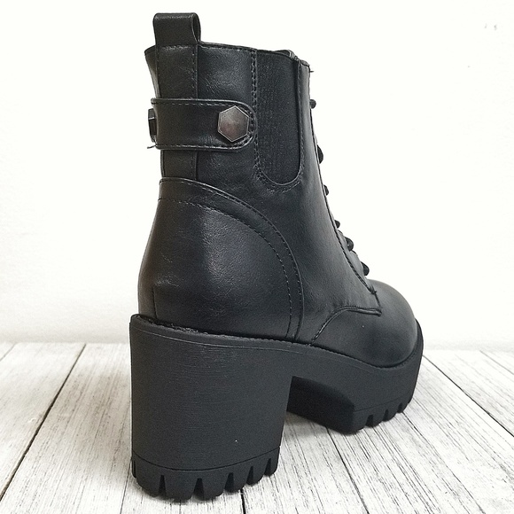 New Black Lace Up Combat Lug Ankle Boots Booties - Picture 4 of 4